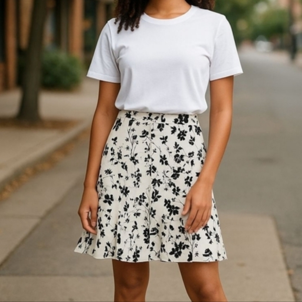 Vintage Jessica White & Black Floral Pannelled ruffle tulip hem skirt size 4 - Picture 6 of 6